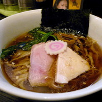 「手打ち中華そば 750円」@ビーハイブ ゲンキノモトの写真