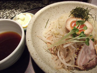 「ざる満月ら～めん醤油(750円)」@手打ちらーめん 満月の写真