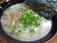 「博多ラーメン（￥650）＋替え玉（￥150）」@野永やの写真