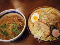 「野菜盛り+辛味850円」@まる福 大勝軒 江古田駅前店の写真