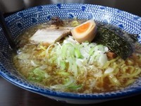 「醤油ラーメン大盛り　半チャーハンセット」@鶴岡食堂の写真