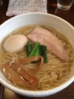 「塩らーめん＋味玉」@らーめん 美学屋の写真