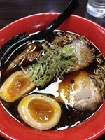 「黒・味玉らーめん」@麺家いろは 海老名ビナウォーク店の写真