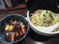 「つけめん（ネギ抜き）＋大＋のり、700円＋100円＋100円」@参代目 麺屋とらのこの写真