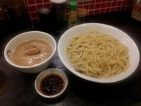 「辛つけ麺特盛あつ盛1,050円」@つけ麺 紋次郎 大阪駅前第二ビル店の写真