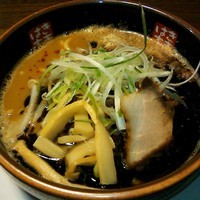 「やば辛味噌麺」@きまはち商店の写真