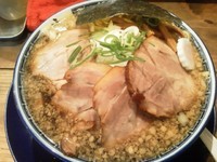 「背脂醤油ラーメン大盛＋チャーシュー」@井田商店の写真