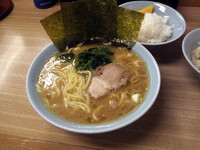 「ラーメン並+味付キャベツ+ライス小」@奥津家の写真