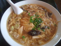 「サンラータンメン」@中華大新 茅ヶ崎店の写真