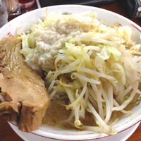 「ラーメン(ニンニク、アブラ)麺硬め  ¥680」@ラーメン 龍郎の写真