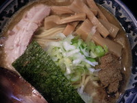 「濃厚狼煙らーめん 大盛（８３０円）・メンマ（１５０円）」@狼煙 〜NOROSHI〜の写真