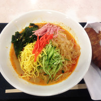 「冷やし担々中華￥７００＋肉巻きご飯棒」@麺工房の写真