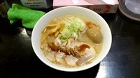 「背脂らーめん醤油チャーシュー、味玉」@背脂らーめん宮本の写真