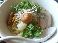 「【夏のおすすめ限定】沖縄の塩冷やしそば７５０円＋南高梅50円」@中華そば 田家 本店の写真