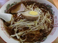 「ラーメン（550円）＋大盛り（100円）」@中華料理 喜楽の写真