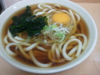 「月見うどん（３３０円）」@めん処 一ぷく 武蔵浦和店の写真