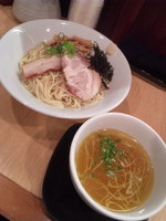 「鶏と煮干の塩つけそば」@Japanese Soba Noodles 蔦の写真