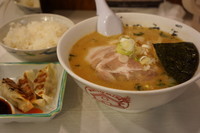 「濃厚味噌ラーメン＋ランチセット」@らーめん むつみ屋 東京八重洲店の写真