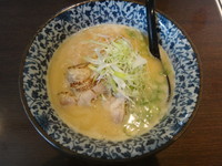 「濃厚鶏そば(700円)」@ブラウンの写真