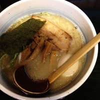 「濱塩らぁめん」@濱塩らぁめん 白虎の写真