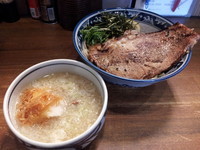 「なめ茸おろしつけ麺・豚リブステーキテキサス増し１０８０円」@ラーメンアキラの写真