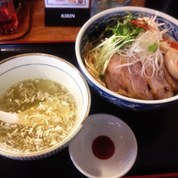 「【夏季限定】沖縄の塩冷やしつけそば鶏チャーシュー増し＋味玉」@中華そば田家 ふくふくの写真