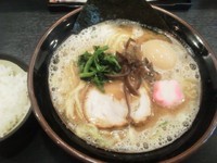 「ラーメン並＋味玉」@一心屋 松任バイパス店の写真