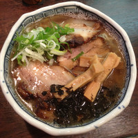 「煮干し馬鹿（三馬鹿）チャーシュー追加」@煮干専門 勝屋の写真