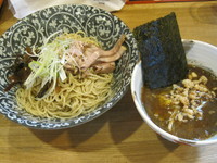 「冷やしつけ麺　醤油（期間限定）　820円」@らーめん マル汁屋の写真
