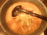 「合わせ味噌らーめん（ﾊｰﾌ）　「450円」」@北海道らーめん奥原流 久楽 EQUiA北千住店の写真