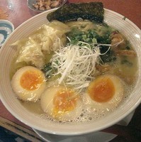 「純とりそば+味付玉子+わんたん」@らーめん天神下 大喜の写真