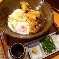 「まいたけ天温玉ぶっかけ(¥730)」@踊るうどん 梅田店の写真