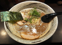 「豚骨煮干しラーメン750円」@ラーメンくれはの写真