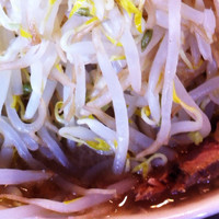 「ラーメン+中盛り+野菜増し」@ラーメン大 堀切店の写真