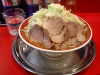 「小豚ヤサイニンニク」@ラーメンタロー 大森の陣の写真