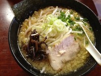 「一路ラーメン６５０円→開店記念価格３００円」@とんこつらーめん 一路 大和田店の写真