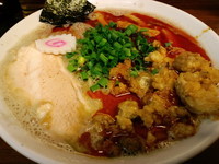 「辛いとろりそば850円（期間限定）＋鶏皮100円＝950円」@つけめん 三三㐂の写真