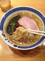 「ラーメン（750円）」@つじ田 神田御茶ノ水店の写真