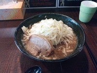 「小ラーメン（ニンニク＋アブラ＋カラメ」）」@麺や豚髭の写真