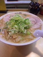 「みそラーメン ごっつ（脂多め）７５０円」@超ごってり麺 ごっつの写真