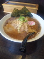 「魚介豚骨ラーメン 並 ７５０円」@麺屋 うろこの写真