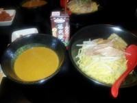 「黄金カレーつけ麺」@THE EIGHTの写真
