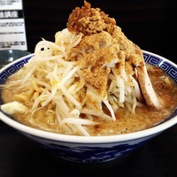 「角ふじ麺…700円デフォルト麺硬め feat. 魚粉」@山勝 角ふじ 金沢店の写真