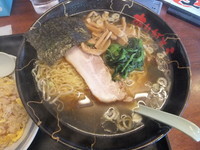 「醤油ラーメン(細麺１７０ｇ)500円(半チャーハン無料)」@麺王 沼南店の写真