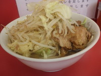 「ラーメン・豚２枚（７００円）」@ラーメン二郎 小岩店の写真