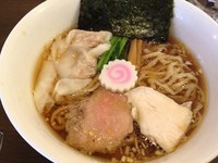 「ワンタン麺　９００円」@ビーハイブ ゲンキノモトの写真