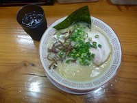 「豚骨麺」@博多長浜らーめん 六角堂 清新店の写真