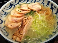 「鶏そば+鶏チャーシュー」@自家製麺 鶏そば 三歩一の写真