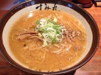 「味噌ラーメン(800円)」@すみれ 博多店の写真
