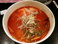 「えびトマトラーメン」@らぁめん大山 アトレ川崎店の写真